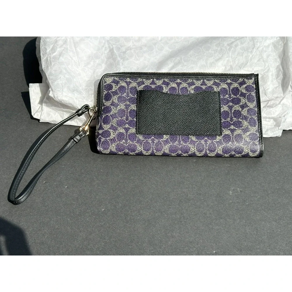 NWT COACH Signature Coated Canvas Zip Clutch/Wristlet Wallet Purple/Violet 52462